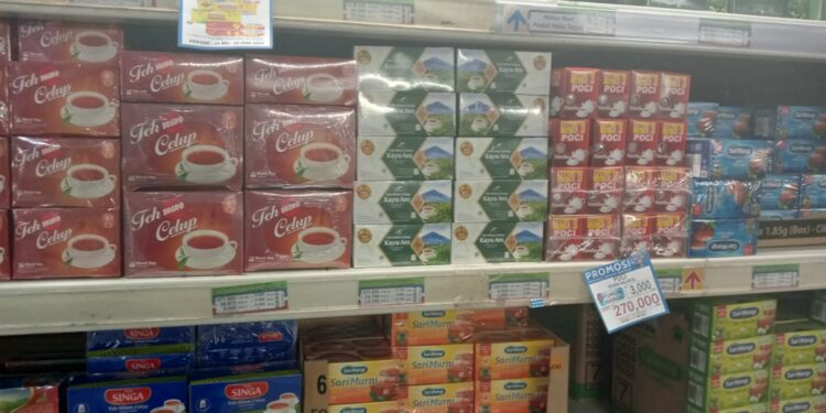 Teh Kayu Aro PTPN IV Regional 4 Masuk Pasar Kulakan Retail