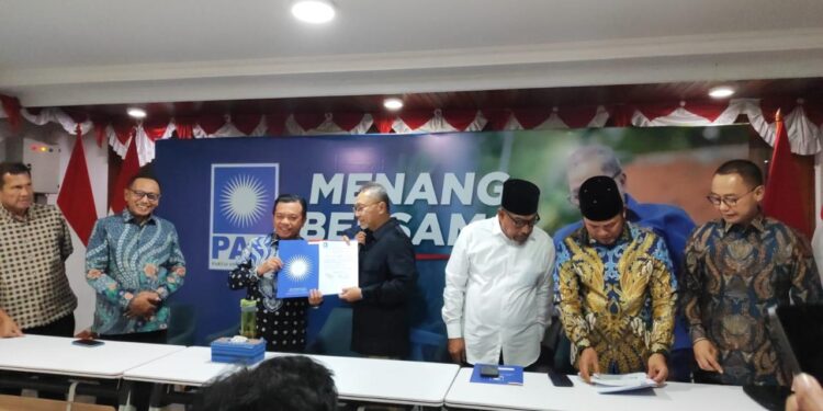 Dapatkan Dukungan PAN: Haris-Sani Jadi Kandidat Pilgub Jambi Pertama yang Cukupi Syarat Mendaftar di KPU
