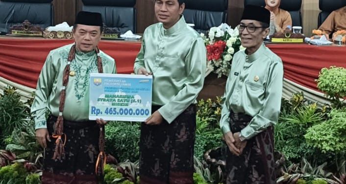 Dumisake Gubernur Al Haris, Rp 14,2 M untuk Beasiswa Digelontorkan