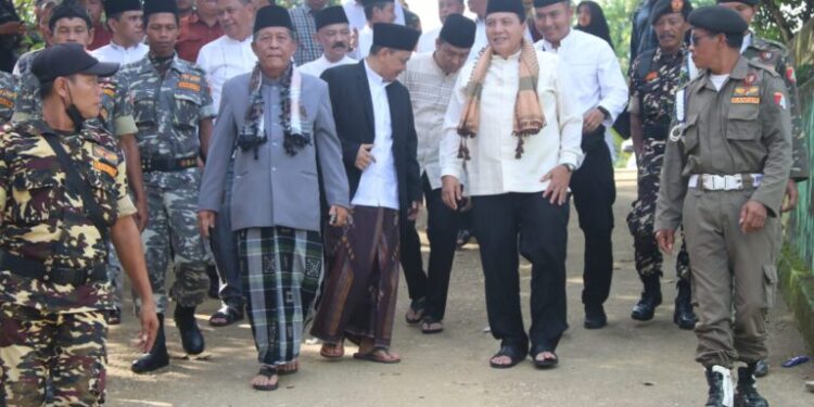 Hadiri Haflah Akhirussanah Ponpes Salaful Muhajirin Singkut, Abdullah Sani Sampaikan Tiga Amalan Jariyah