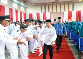 Pengukuhan Kades di Muaro Jambi, Al Haris: Gunakan Anggaran Desa Untuk Kesejahteraan Masyarakat