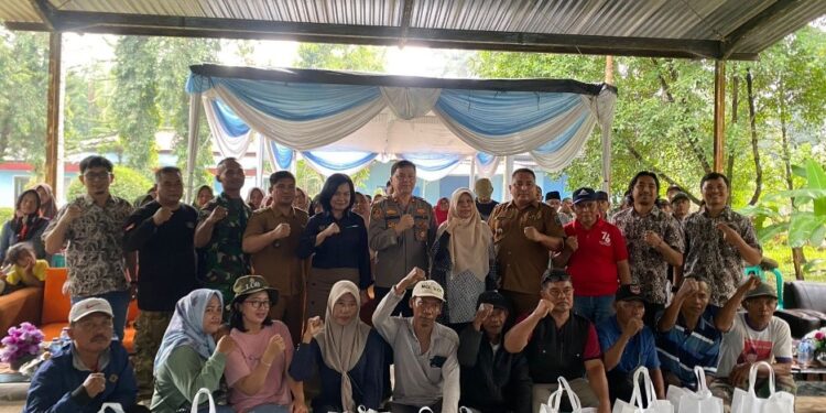 HUT PTPN Group, PTPN I Regional 7 Bagikan Paket Sembako