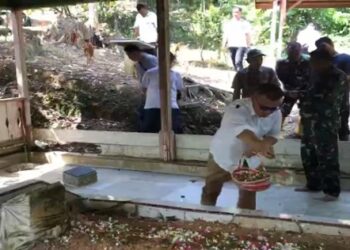 Region Head PTPN IV Regional VI KSO Bersama Danrem Lilawangsa Menempuh Perjalanan Extrem Ziarah Makam Pahlawan Nasional Cut Meutia