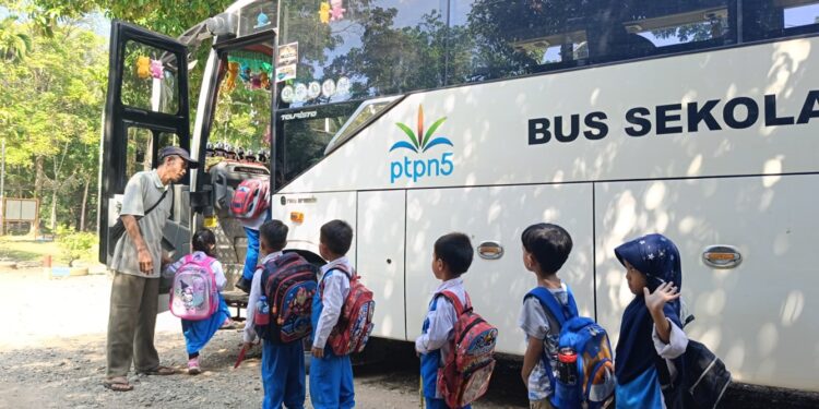 Hari Anak Nasional Potret Anak-anak Kebun PTPN IV Regional III Gapai Masa Depan Sehat dan Cerdas