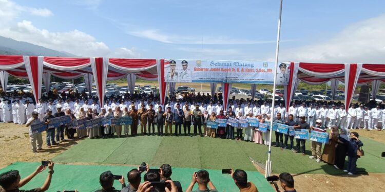 Al Haris Hadiri Pengukuhan Perpanjang Masa Jabatan Kades Se-Kabupaten Kerinci