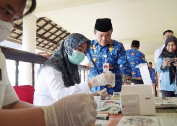 Tes Urine Bersama Pejabat Pemprov Jambi, Al Haris Tantang Kepala Daerah Juga Tes Urine