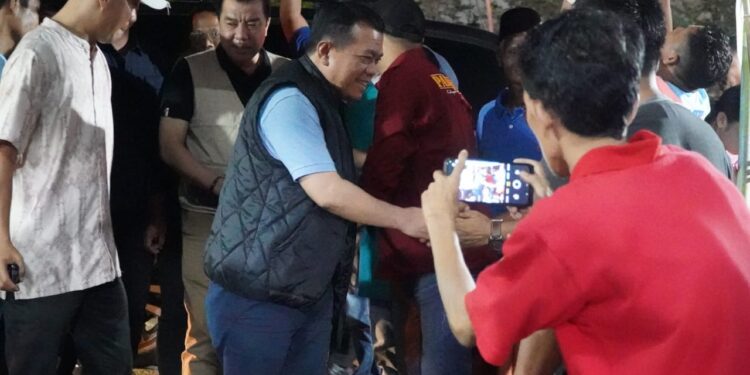 Gubernur Al Haris Tutup Turnamen Volly Ball Setinjau Mania