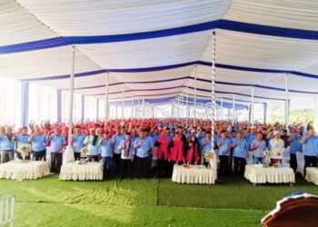 Dihadiri Cabup dan Cawabup, Al Haris Lantik Ribuan Tim Pemenangan Haris-Sani Kabupaten Merangin