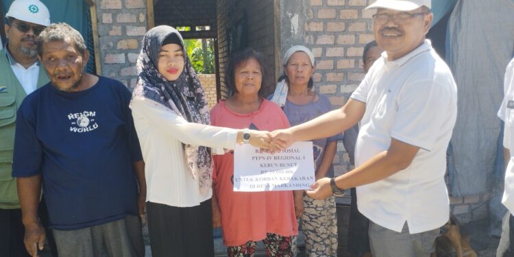 Tiga KK Korban Kebakaran Dibantu PTPN IV Regional 4