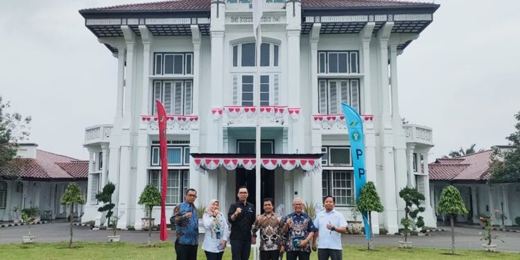 Kunjungan Dekan Fakultas Pertanian UNRI ke PT RPN – Pusat Penelitian Kelapa Sawit (PPKS)