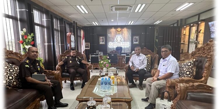 Region Head PTPN IV Regional V  Jalin Silaturahmi ke Kajati Kalimantan Barat Bentuk Sinergitas Stakeholders