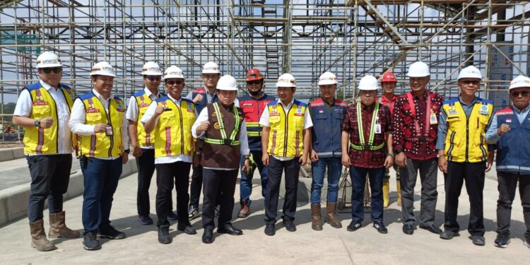 Gubernur Al Haris Pantau Pembangunan Tol Baleno. Progres Pekerjaan 92,5 Persen