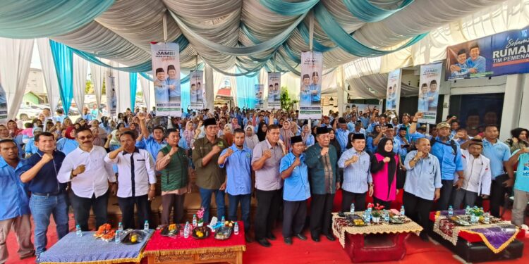 Al Haris dan Abdullah Sani Kompak Hadiri Pelantikan Tim Pemenangan Haris-Sani Tanjab Timur 