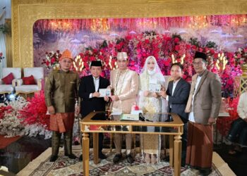 Al Haris jadi Saksi Pernikahan Wakil Ketua DPRD Provinsi Jambi Icol dan Dina