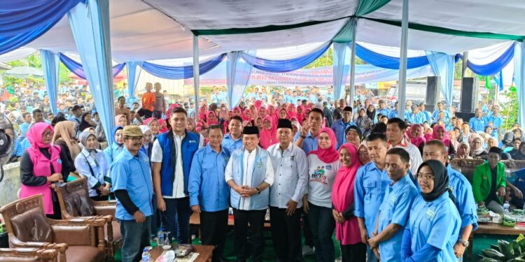 Pakai Baju Tim Haris-Sani, Fadhil Arief dan Hafiz Fattah Hadiri Pelantikan Tim Haris-Sani Batanghari 