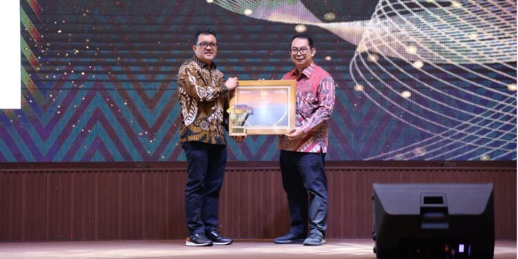 PTPN IV Regional III Dinobatkan Sebagai The Best Digital Agroindustry Transformation in Riau Province