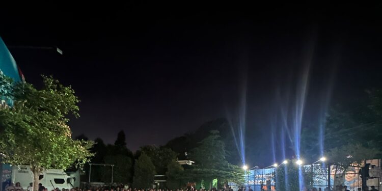 Milenial Padati Nobar Indonesia vs Australia di Posko Pemenangan Rumah Besamo Haris-Sani