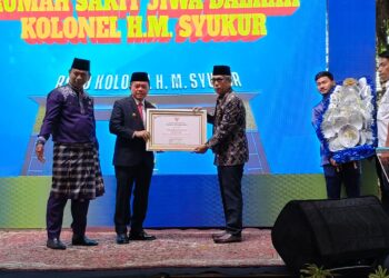 Terima Masih Keluarga Kolonel HM Syukur Kepada Al Haris Gubernur Jambi 