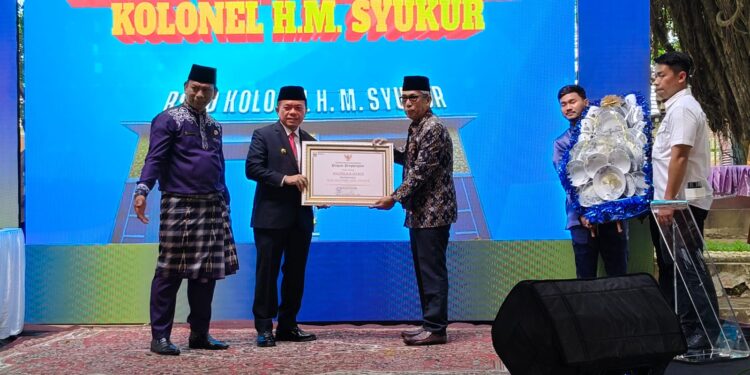 Terima Masih Keluarga Kolonel HM Syukur Kepada Al Haris Gubernur Jambi 