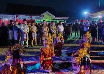 Al Haris Gubernur Jambi Hadiri Festival Biduk Sayak Tradisi Air Hitam Sarolangun 