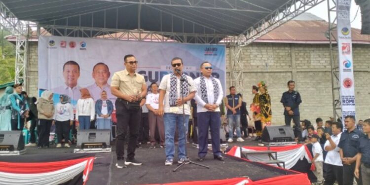 Hari Kerja, RH Lantik Tim Pemenangan di Kerinci