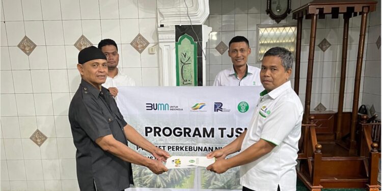 PT RPN-PPKS Salurkan Bantuan  Renovasi Masjid Nurul Muslimin,  Perkuat Tali Silaturahmi dengan Masyarakat