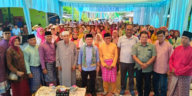 Al Haris Apresiasi Festival Budaya Baju Kebaya dan Pacu Perahu Dusun Sarolangun 