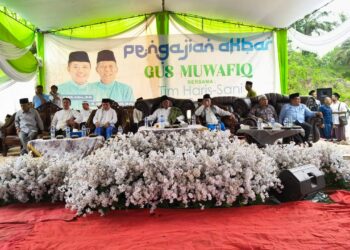 Haris-Sani Didampingi Zumi Zola Gelar Tabligh Akbar Bersama Gus Muwafiq di Sungai Bahar 