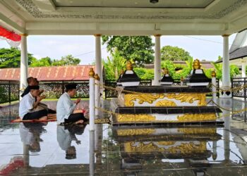 Al Haris Ziarah ke Makam Sultan Thaha Saifuddin Muaro Tebo