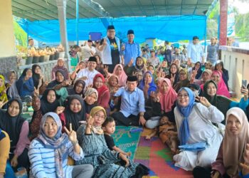 Al Haris Didampingi Firdaus Fattah Silaturahmi Bersama Warga Bajubang 