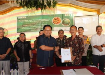 PTPN IV Regional 7 Dukung Peremajaan Sawit Rakyat