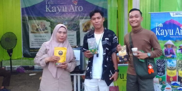 Teh Kayu Aro Jadi Primadona di Sarolangun Festival 2024