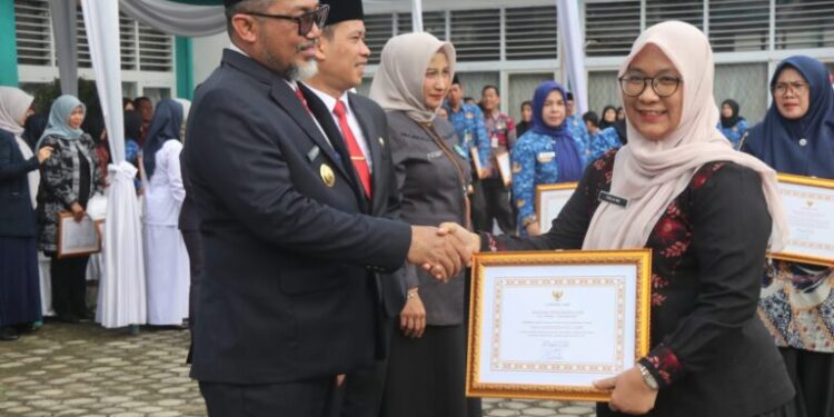 Peringati Hari Kesehatan Nasional, Pjs. Gubernur Sudirman Apresiasi Tenaga Kesehatan