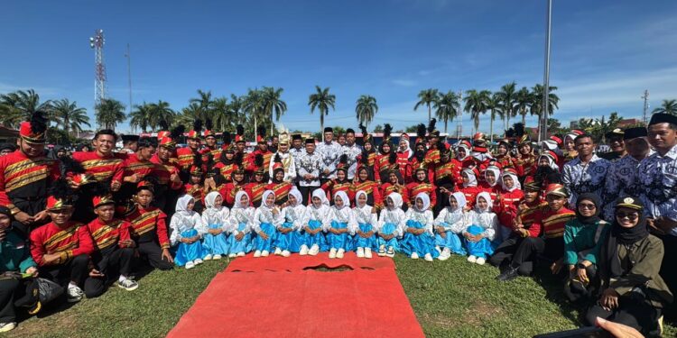 Gubernur Jambi Al Haris Pimpin Peringatan HUT ke-79 PGRI dan HGN 2024