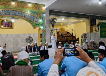 Al Haris Bersama Pejabat Pemprov Safari Subuh di Masjid Raya Bagatsari Kota Jambi