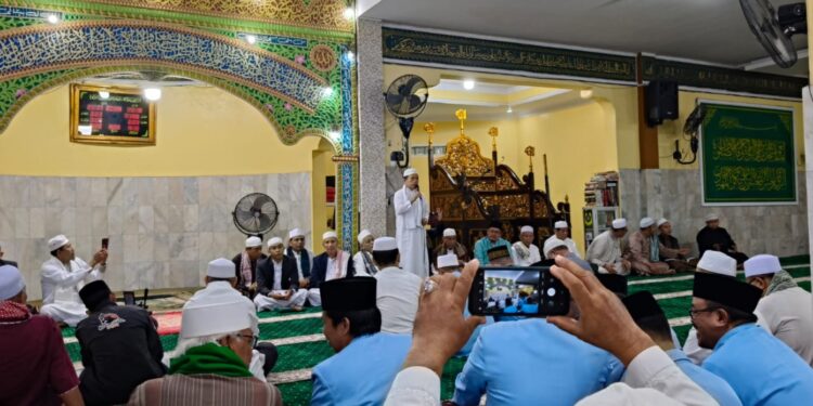 Al Haris Bersama Pejabat Pemprov Safari Subuh di Masjid Raya Bagatsari Kota Jambi
