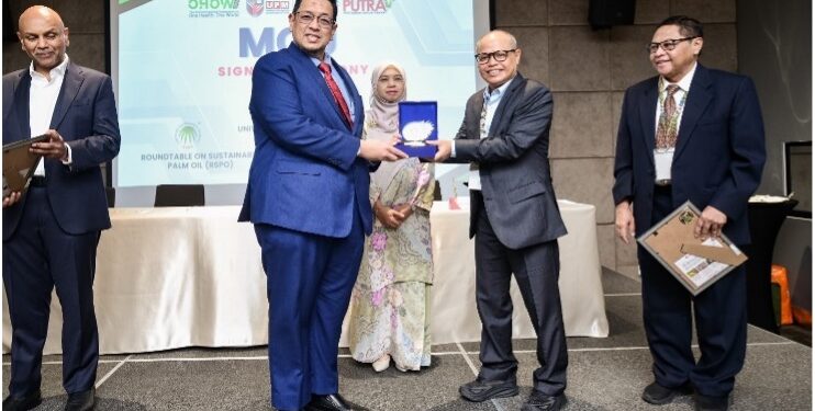 Penandatanganan MoU antara PT RPN dengan Universiti Putra Malaysia, pada Seminar : One Health One World (OHOW) 2024
