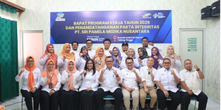Komitmen Menuju Pelayanan Berkualitas Rapat Program Kerja 2025 dan Penandatanganan Pakta Integritas Sri Pamela Group