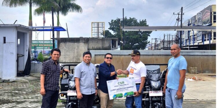 PTPN IV Regional III Bantu Atasi Persoalan Sampah di Pagaran Tapah