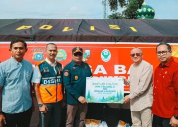 PTPN IV Regional III Salurkan 4 Ton Sembako hingga Al-Qur’an