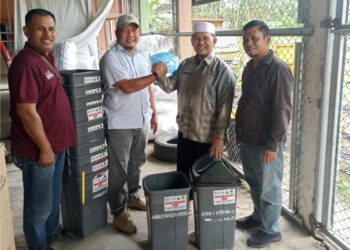 PTPN IV Regional 4 Kirim 300 Set Tong Sampah 