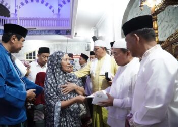 Safari Ramadhan di Merangin, Al Haris Santuni Anak Yatim dan Lansia