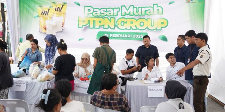 Jaga Ketersediaan dan Stabilkan Harga Pangan Pokok Masyarakat, PTPN IV PalmCo Gelar Operasi Pasar
