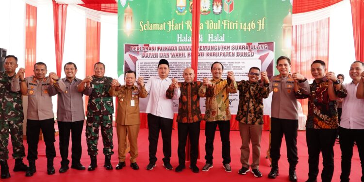 Gubernur Al Haris Hadiri Deklarasi PSU Pilkada Damai Bungo 2025
