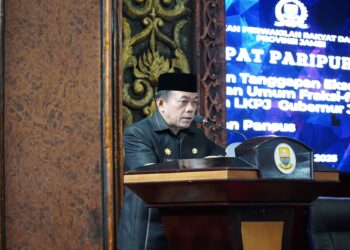 Gubernur Al Haris Jawab dan Jelaskan Pandangan Umum Fraksi DPRD