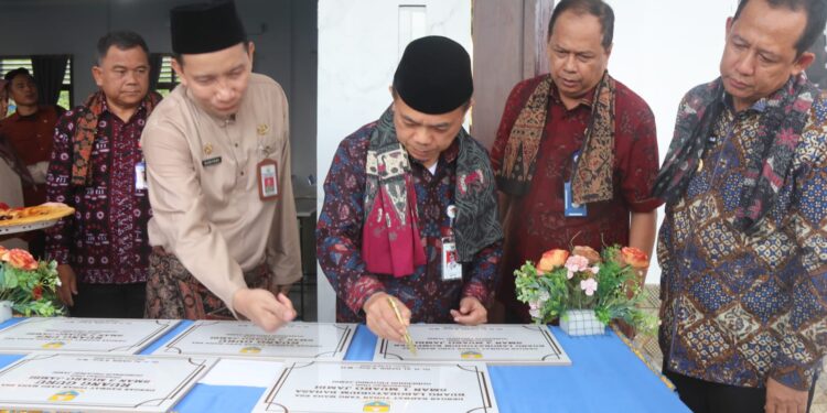 Gubernur Al Haris Resmikan 4 Gedung Baru SMA Negeri 2 Muaro Jambi