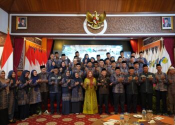 Gubernur Al Haris Kukuhkan 54 Petugas Haji Provinsi Jambi