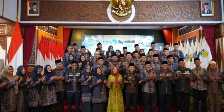 Gubernur Al Haris Kukuhkan 54 Petugas Haji Provinsi Jambi