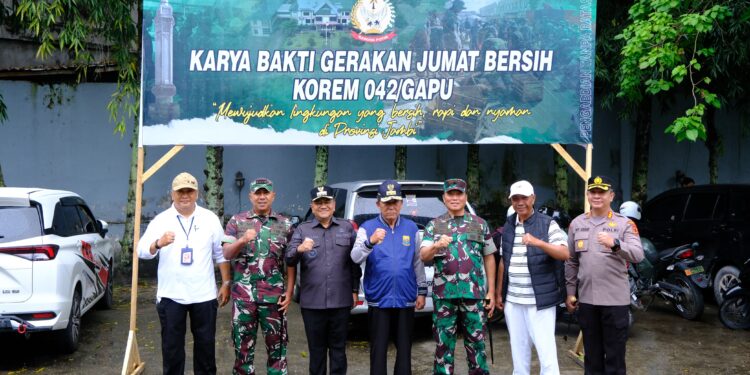 Wagub Sani Optimis Program Karya Bakti Gerakan Jum’at Bersih Tingkatkan Kepedulian Masyarakat