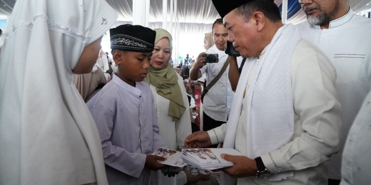 Berbagi Kebahagiaan, Pemprov Jambi Santuni 2.100 Anak Yatim Piatu